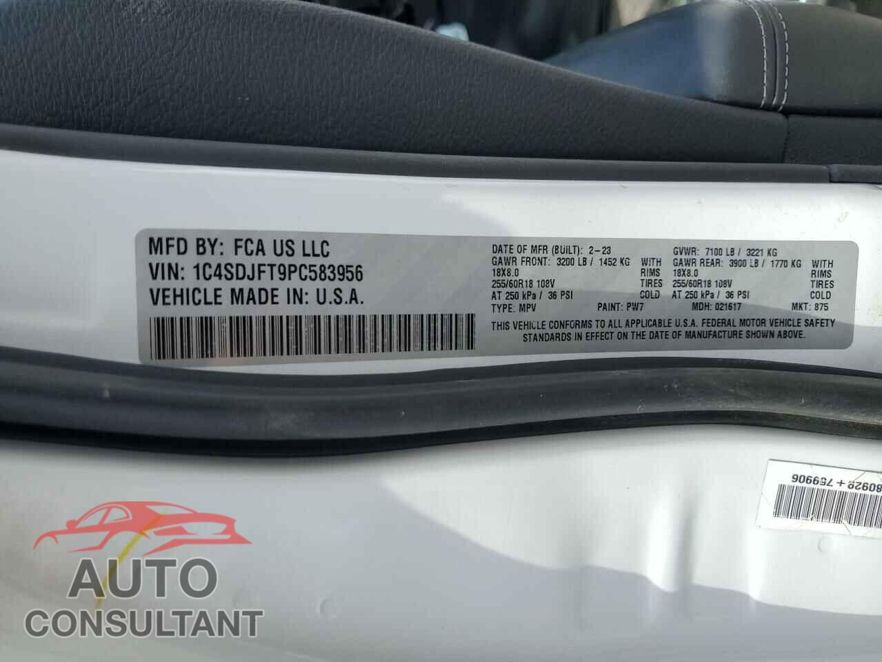 DODGE DURANGO 2023 - 1C4SDJFT9PC583956