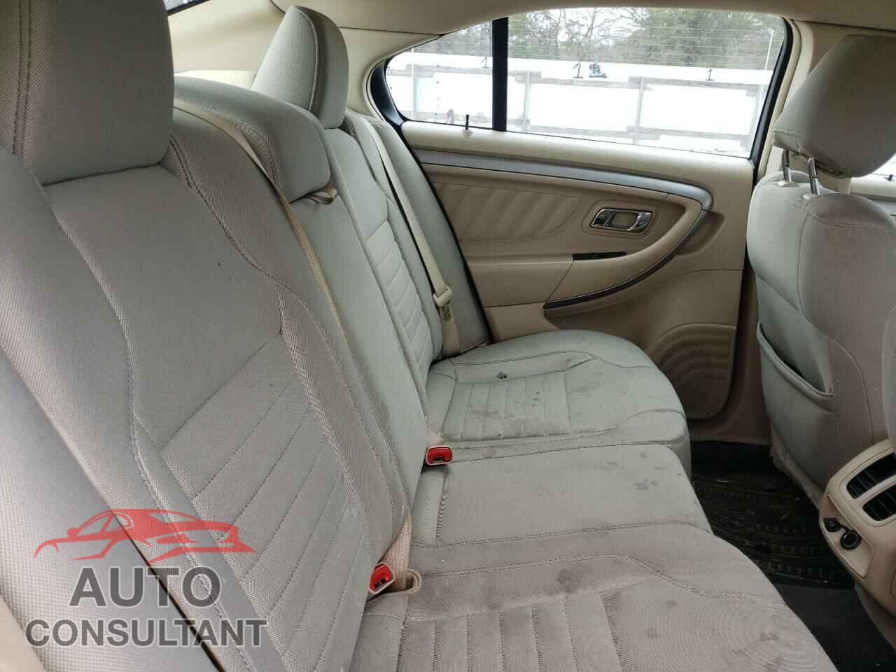 FORD TAURUS 2018 - 1FAHP2D87JG116868