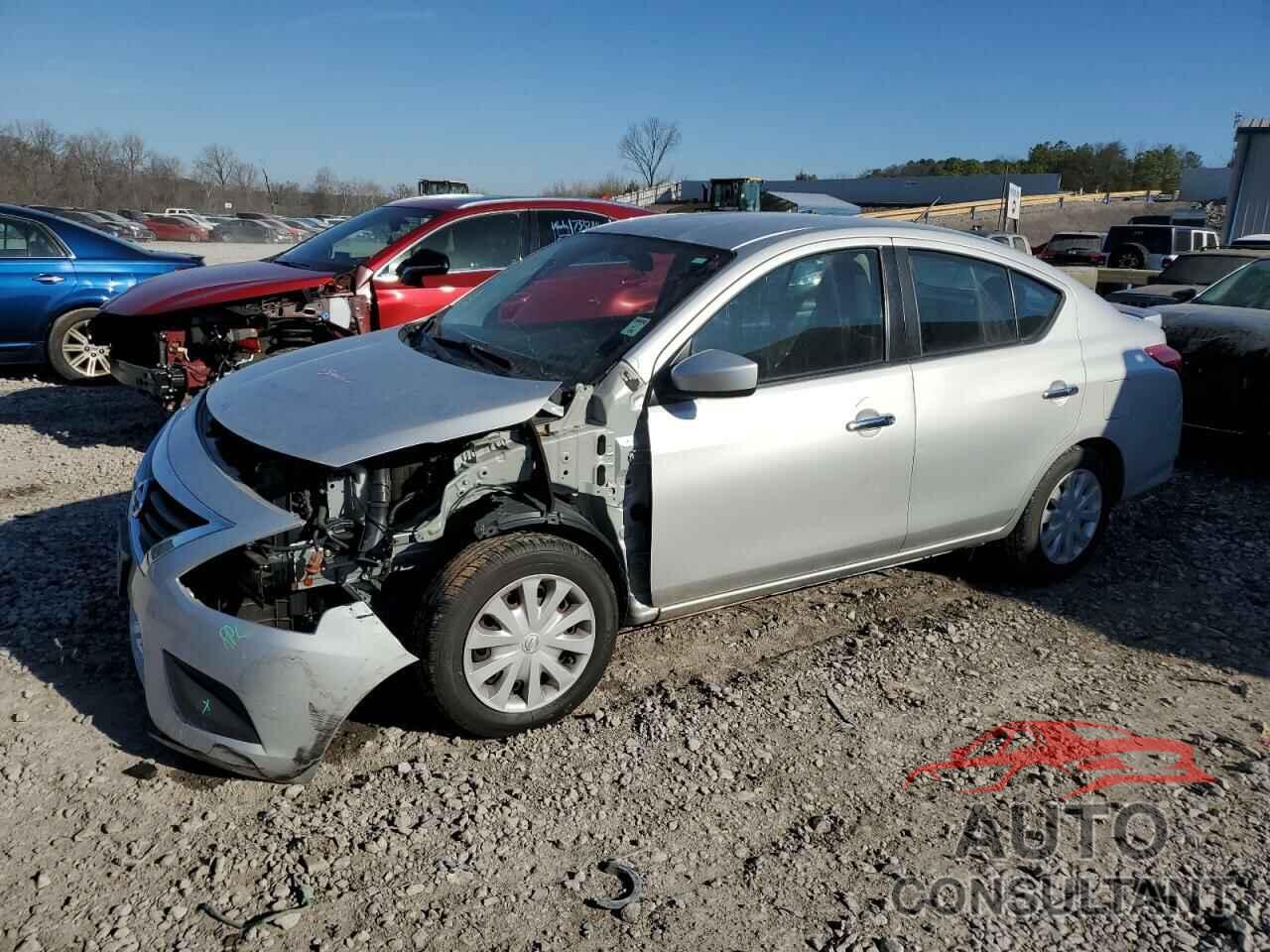 NISSAN VERSA 2018 - 3N1CN7AP0JK440820