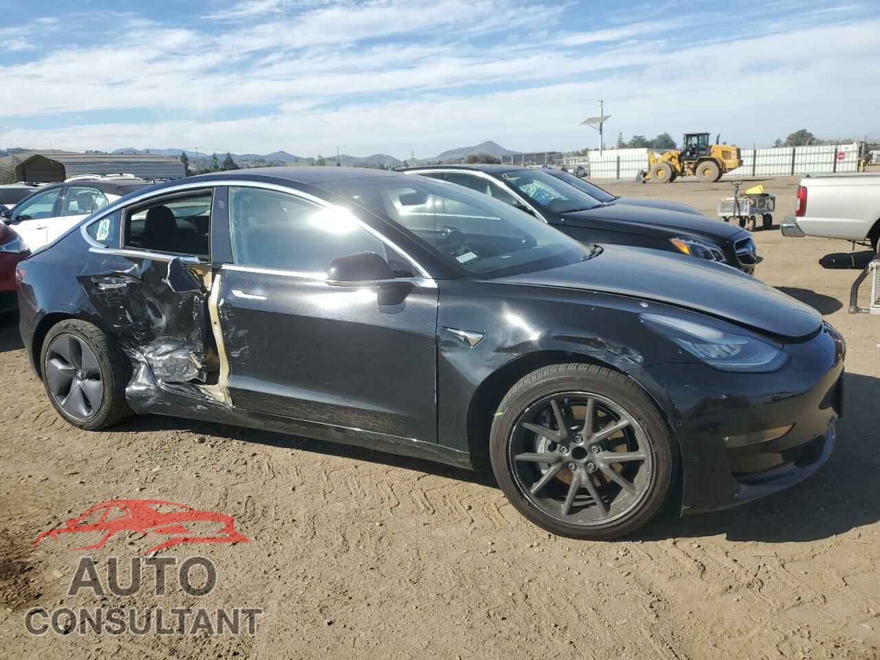 TESLA MODEL 3 2019 - 5YJ3E1EA0KF296843