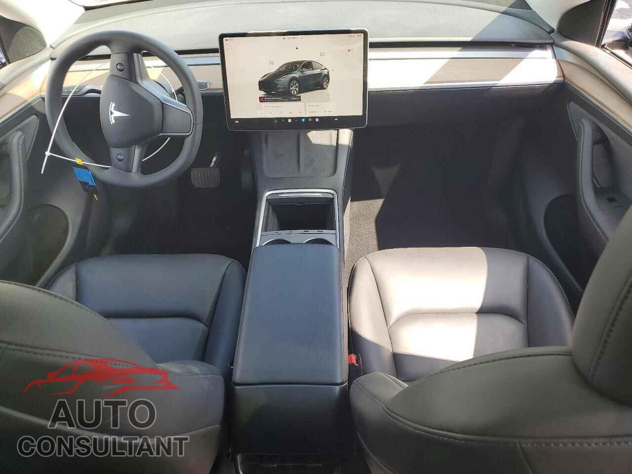 TESLA MODEL Y 2024 - 7SAYGDED1RF090164