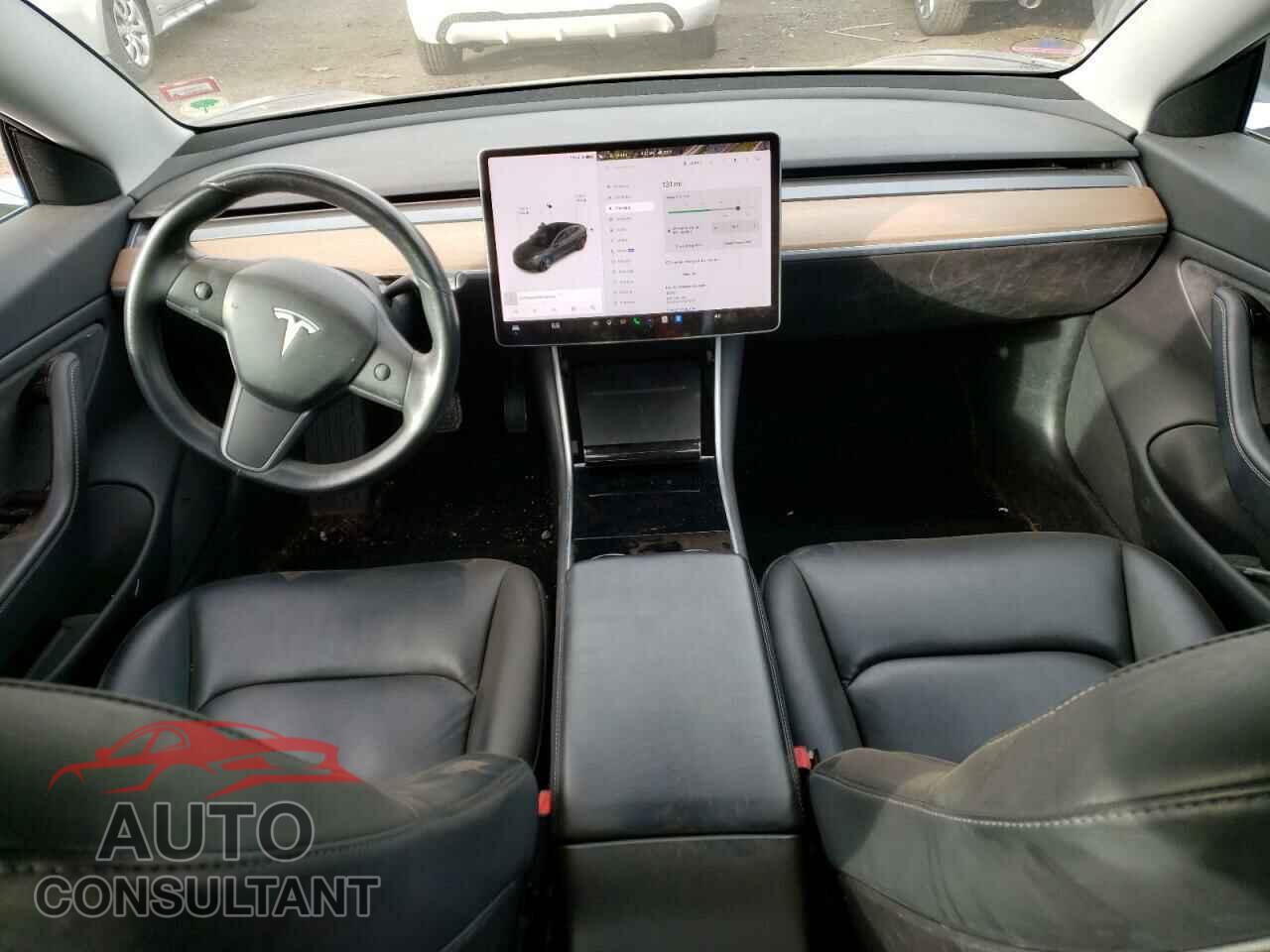 TESLA MODEL 3 2018 - 5YJ3E1EA5JF123933