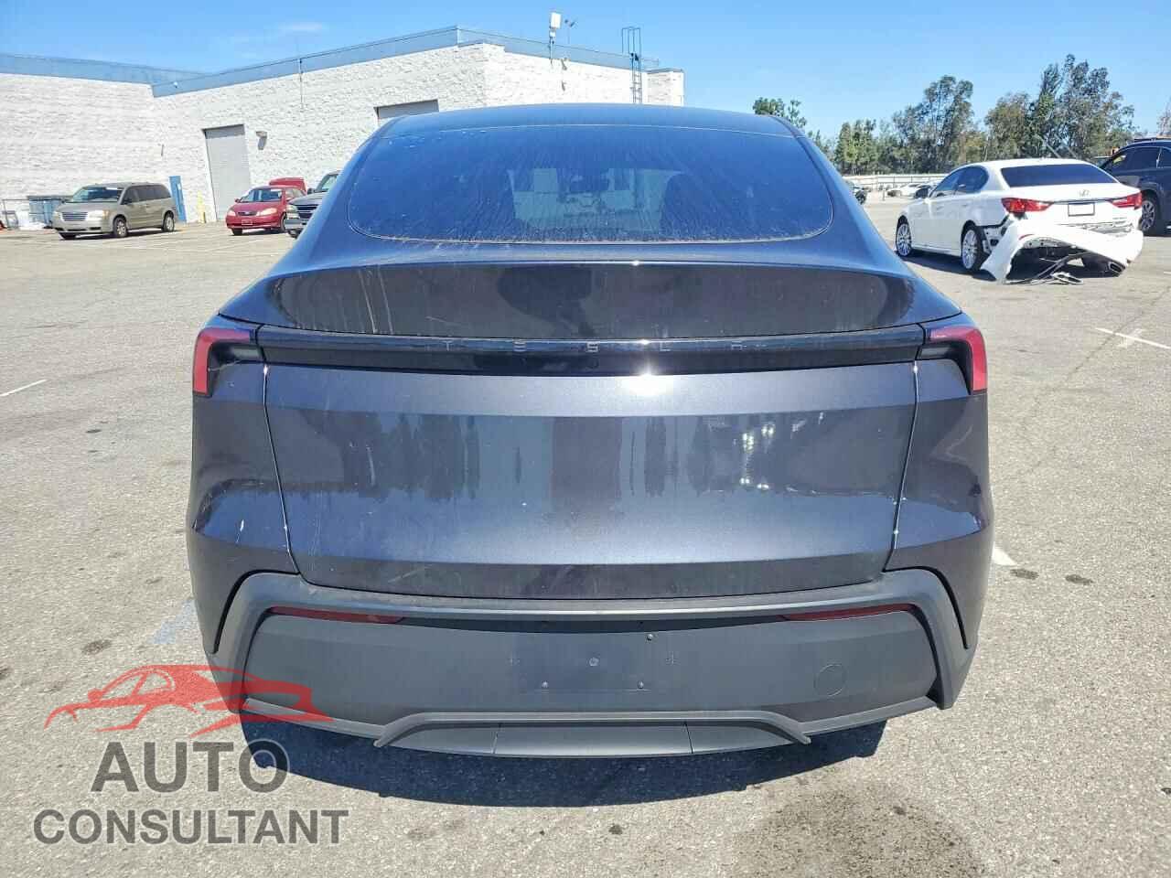 TESLA MODEL Y 2026 - 7SAYGDED8TA590035
