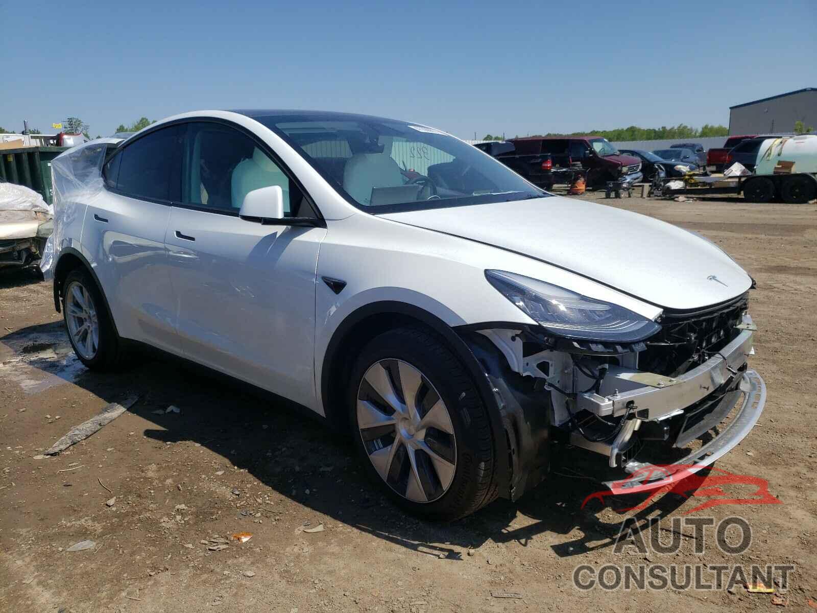 TESLA MODEL Y 2021 - 5YJYGAEE7MF136867