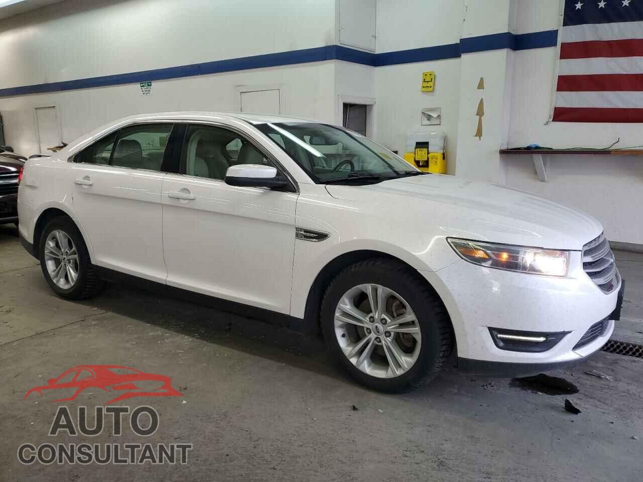 FORD TAURUS 2016 - 1FAHP2E82GG144732