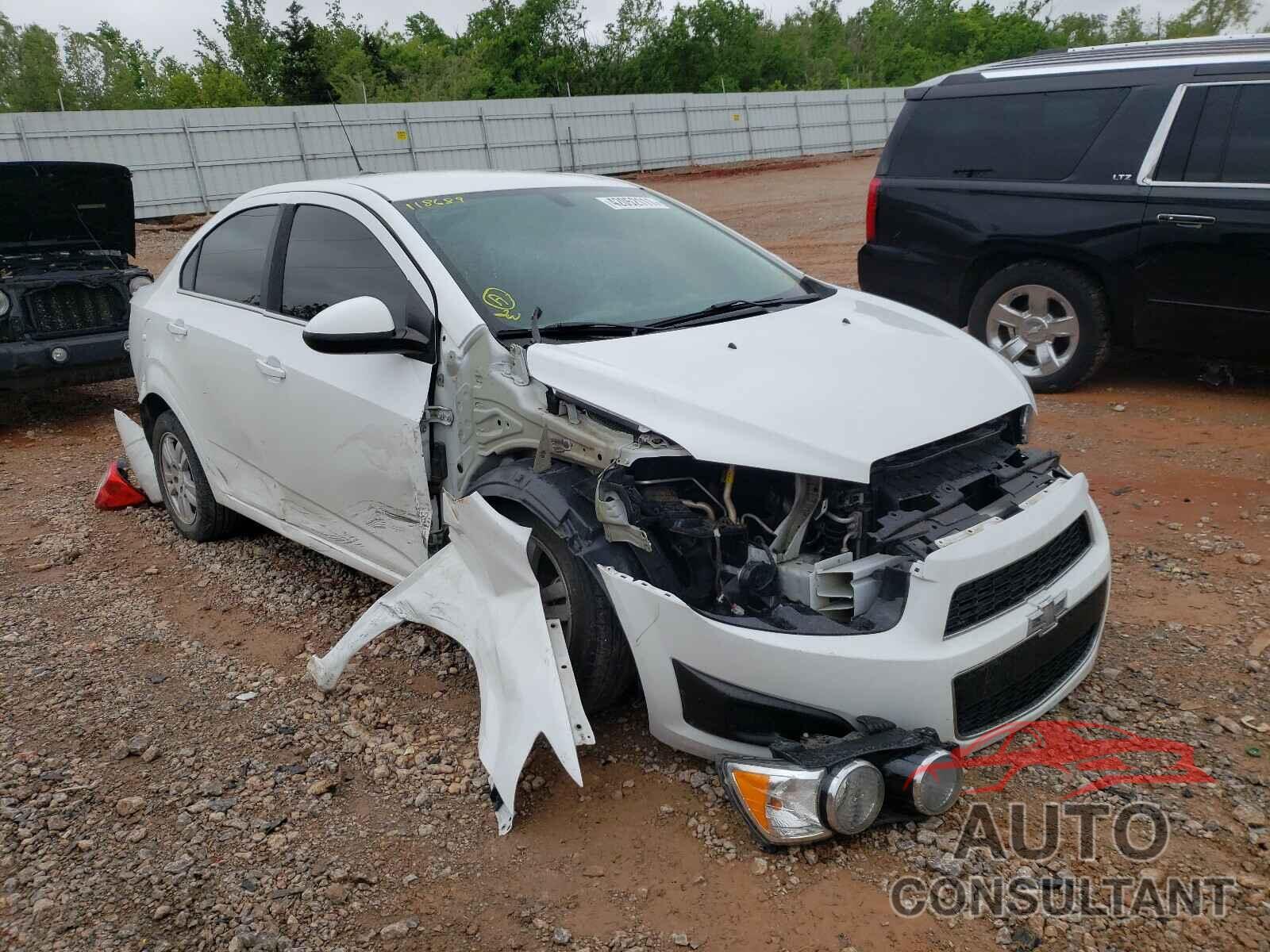 CHEVROLET SONIC 2016 - 1G1JC5SH8G4118689