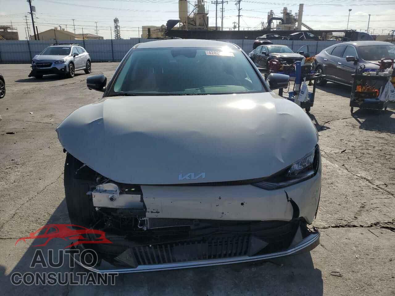 KIA EV6 LIGHT 2023 - KNDC34LA2P5114076