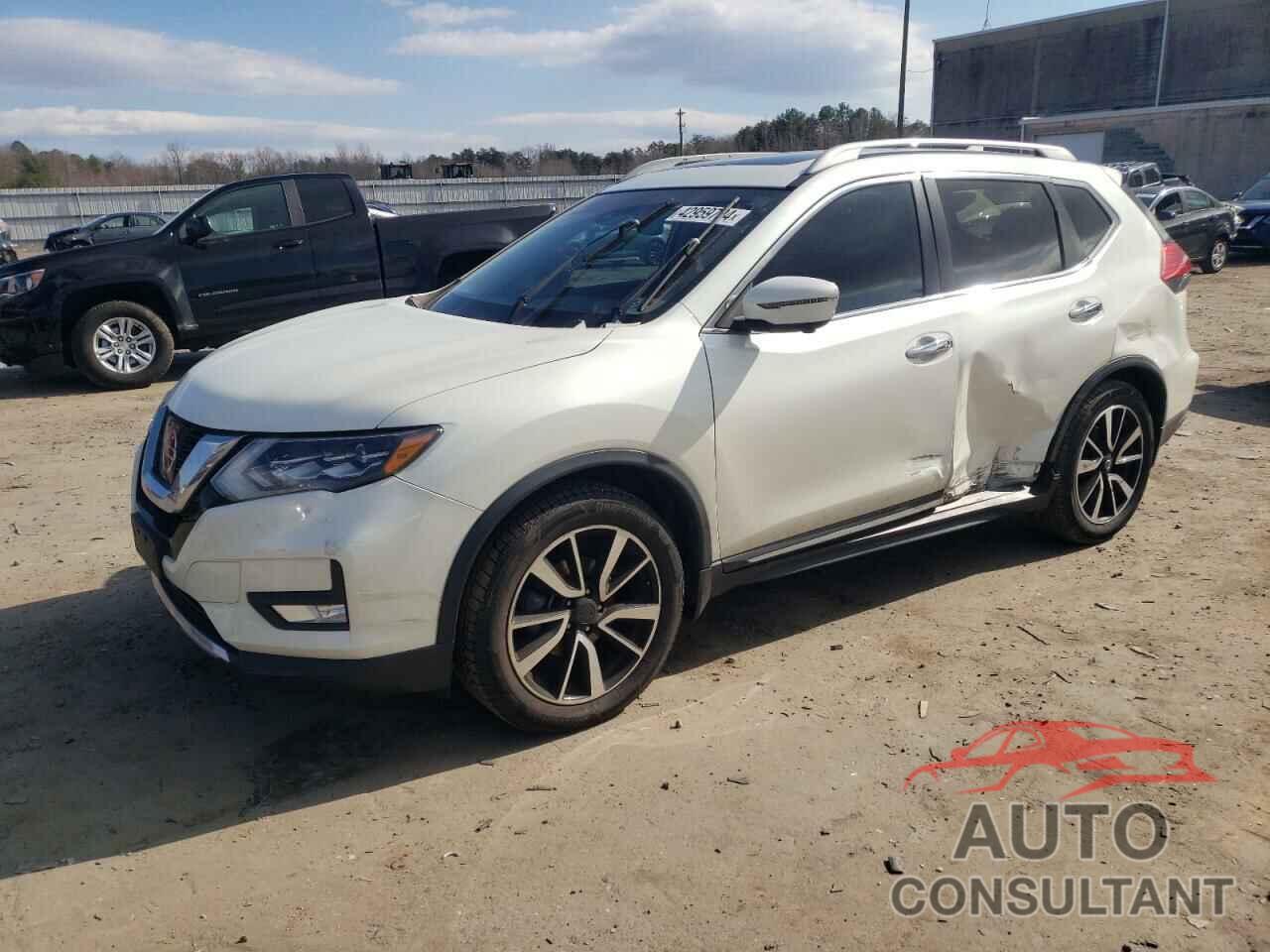 NISSAN ROGUE 2017 - 5N1AT2MT8HC768195