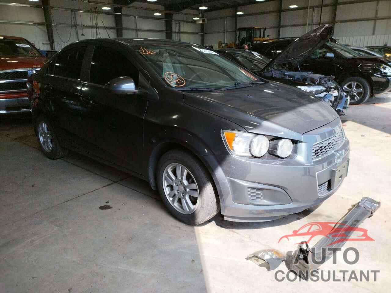 CHEVROLET SONIC 2016 - 1G1JC5SH9G4131936