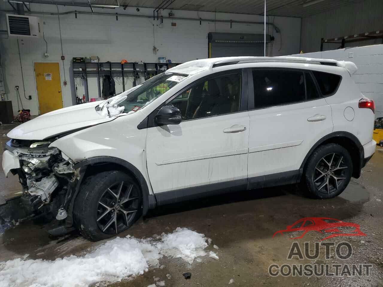 TOYOTA RAV4 2017 - JTMJFREV9HJ136922