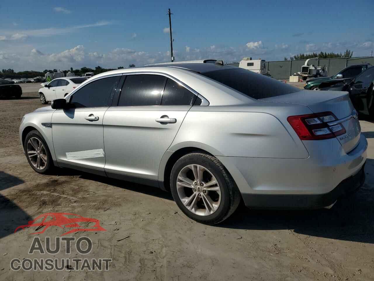 FORD TAURUS 2016 - 1FAHP2E84GG142187