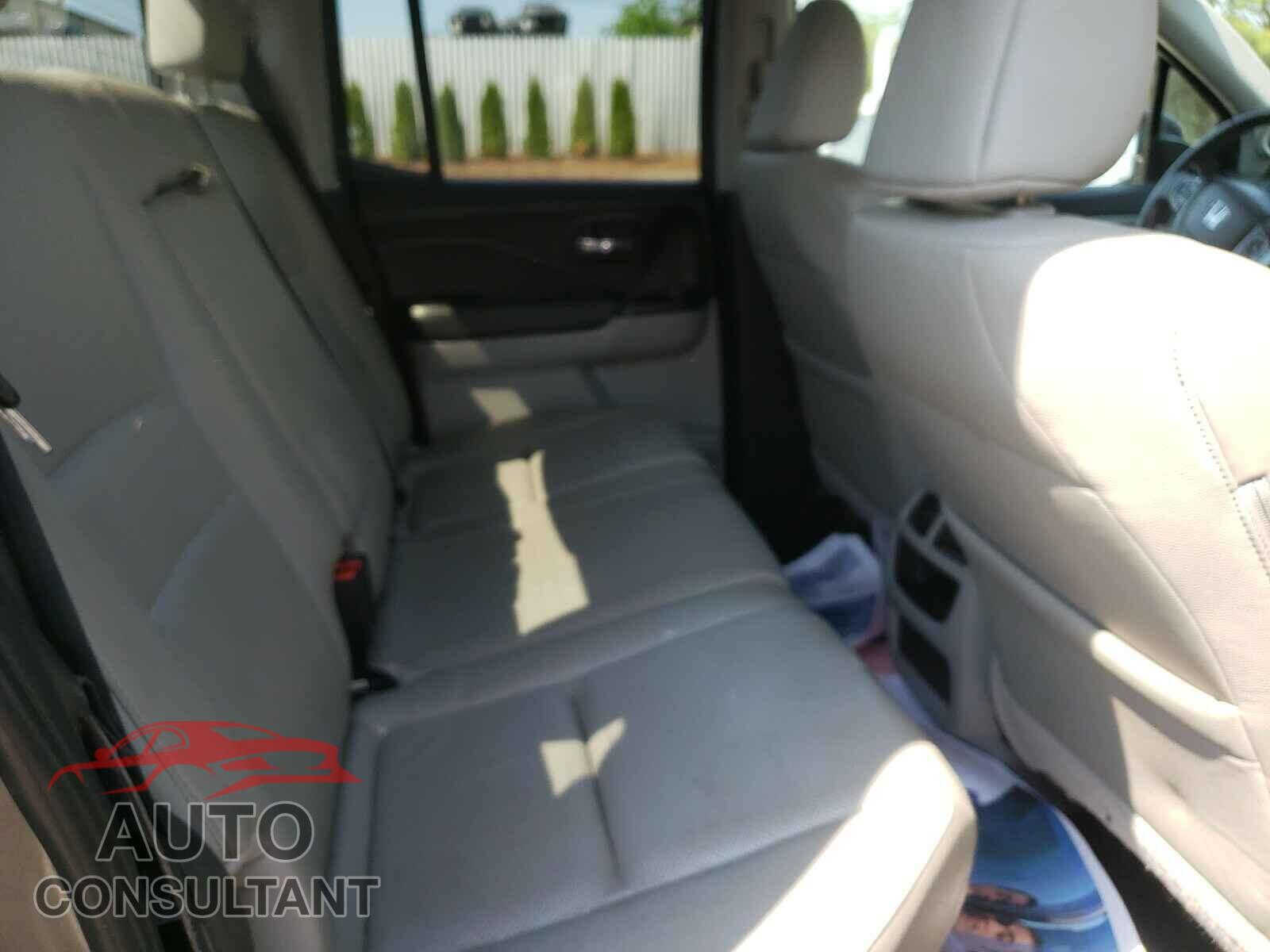 HONDA RIDGELINE 2017 - 5FPYK2F67HB011067