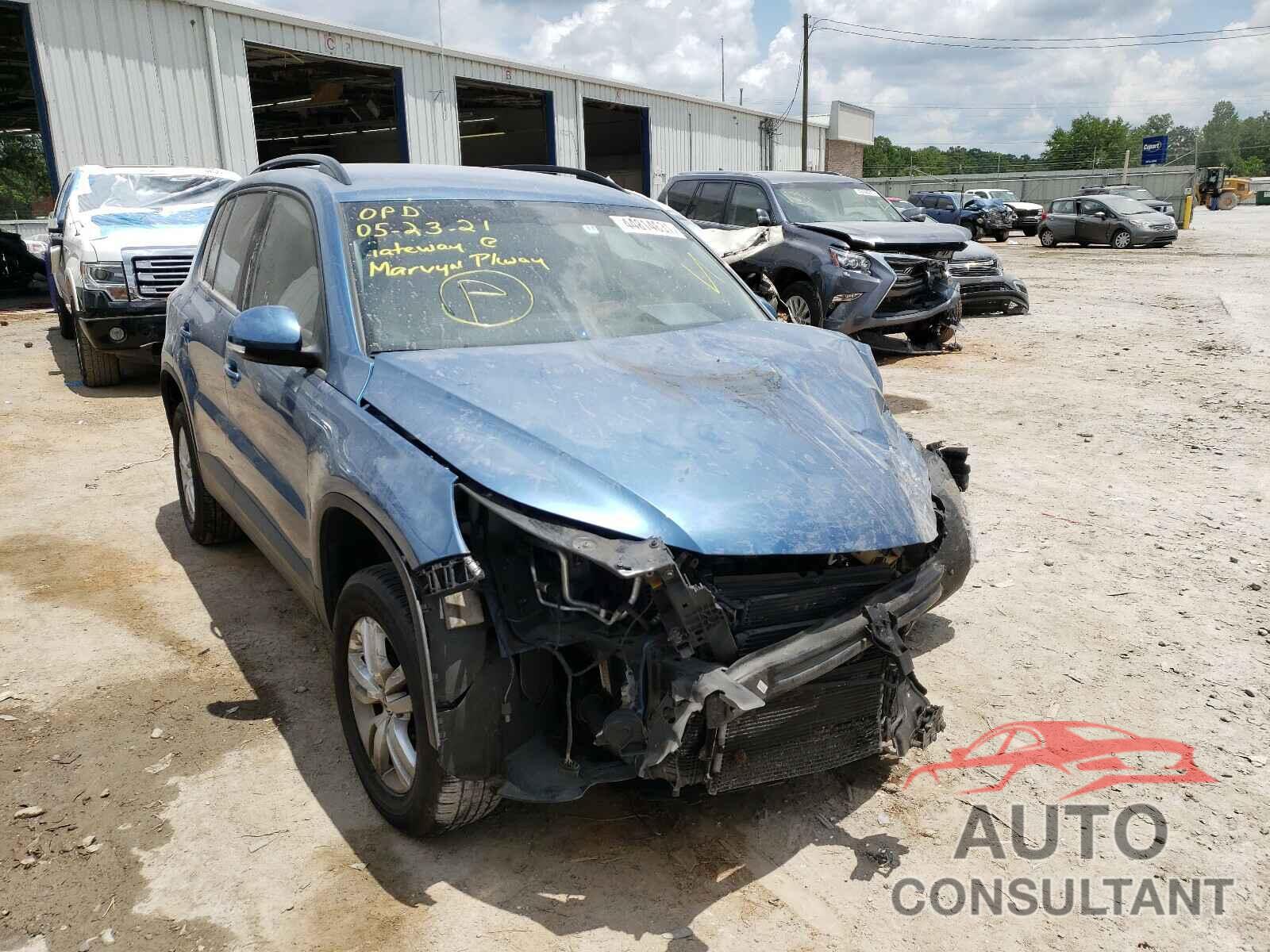 VOLKSWAGEN TIGUAN 2017 - WVGAV7AX0HK023526