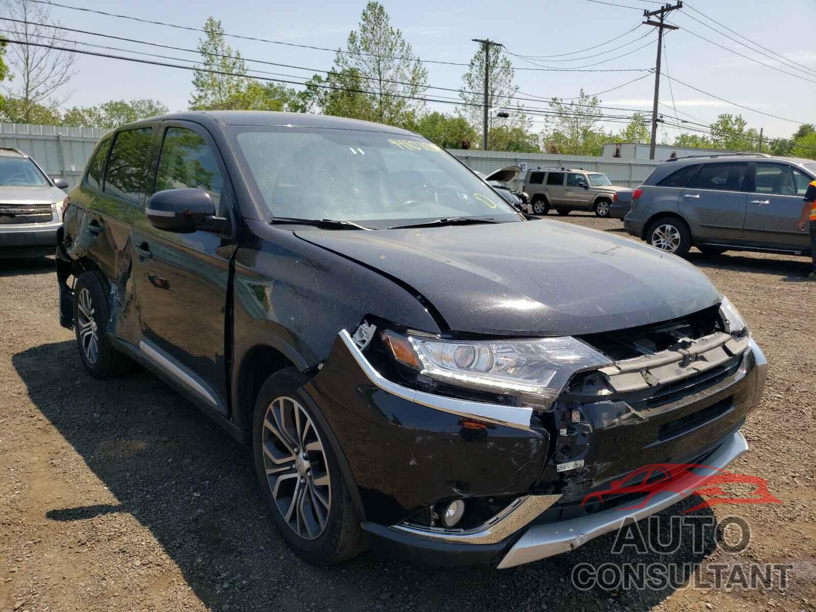 MITSUBISHI OUTLANDER 2018 - JA4AD3A37JJ003583