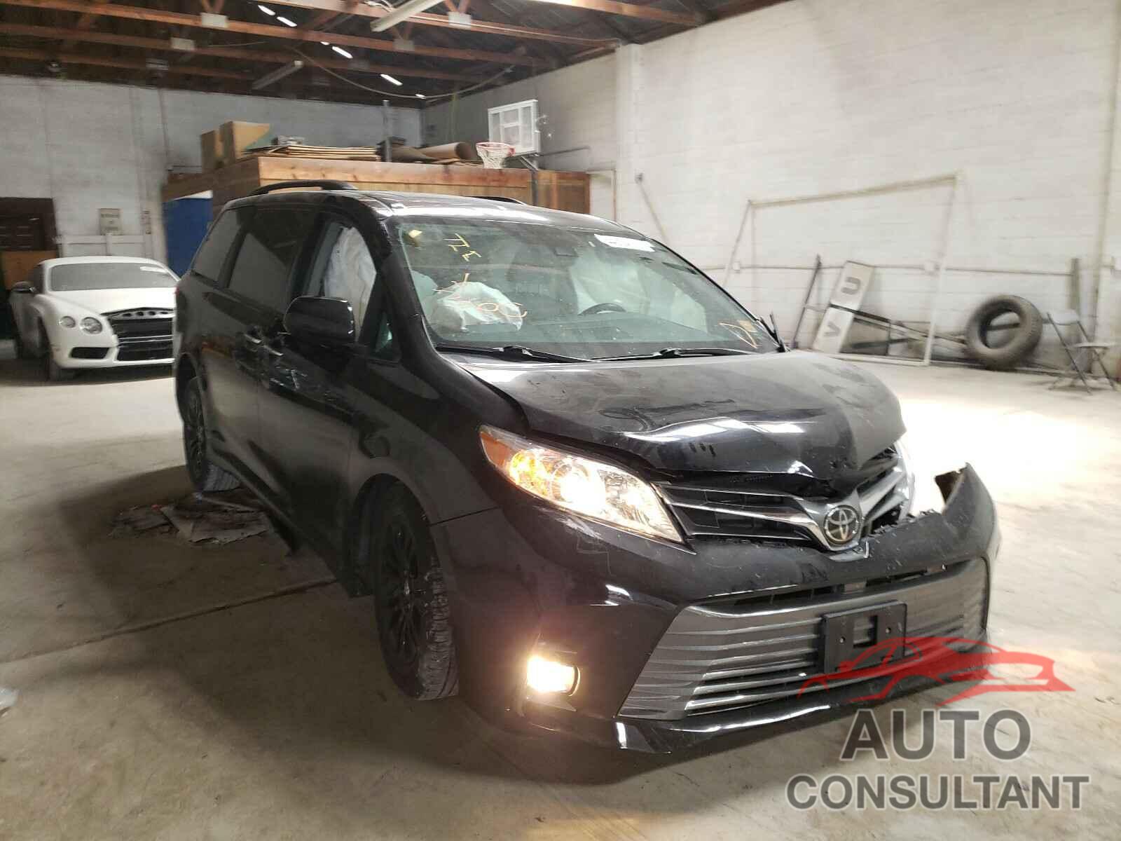 TOYOTA SIENNA 2019 - 5TDYZ3DC7KS972855