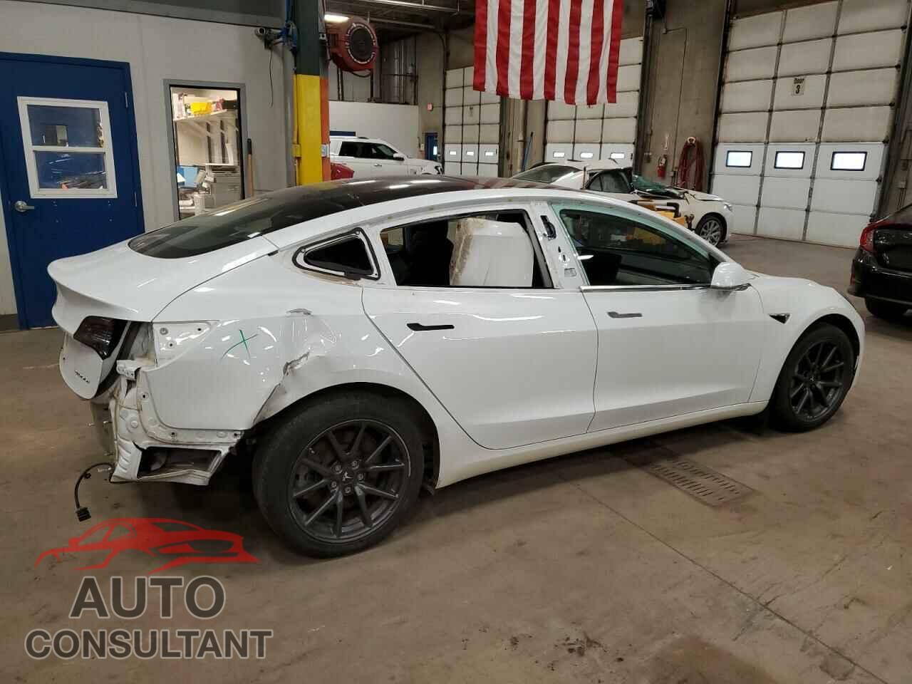 TESLA MODEL 3 2018 - 5YJ3E1EB1JF067062