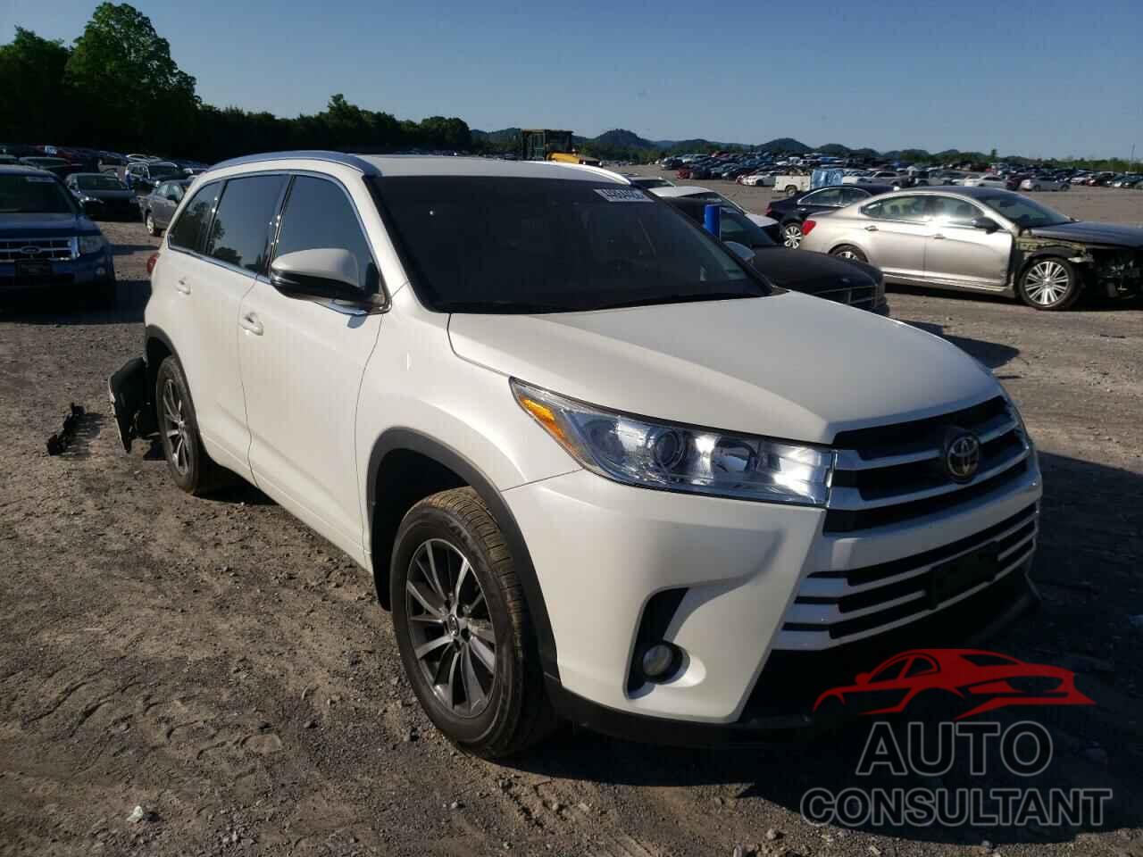 TOYOTA HIGHLANDER 2018 - 5TDJZRFH9JS551473