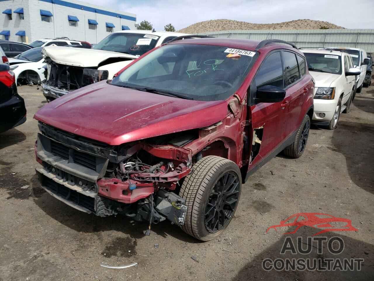 FORD ESCAPE 2017 - 1FMCU0GD4HUC50304