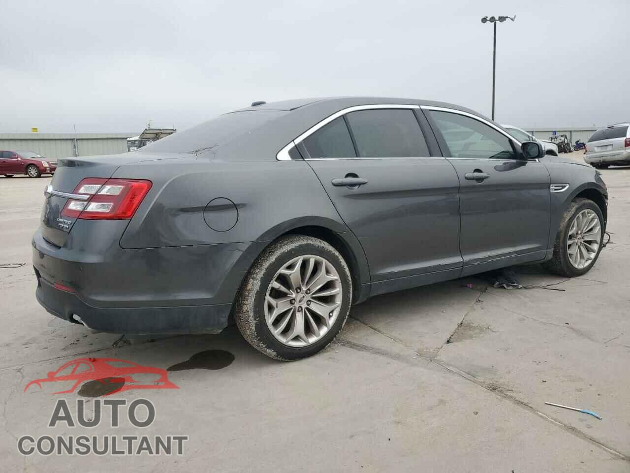 FORD TAURUS 2018 - 1FAHP2F86JG102439