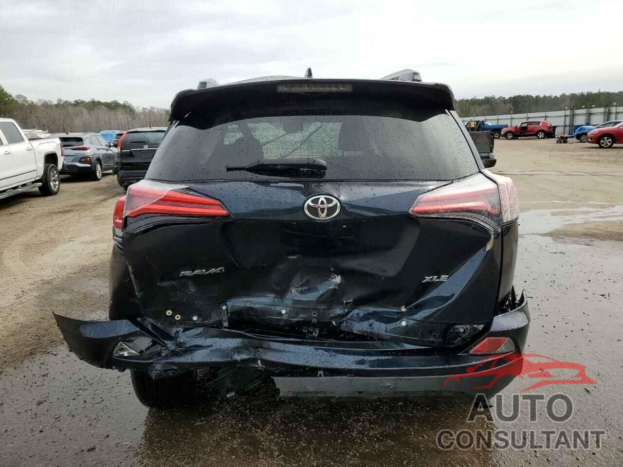 TOYOTA RAV4 2017 - JTMWFREV5HD103243