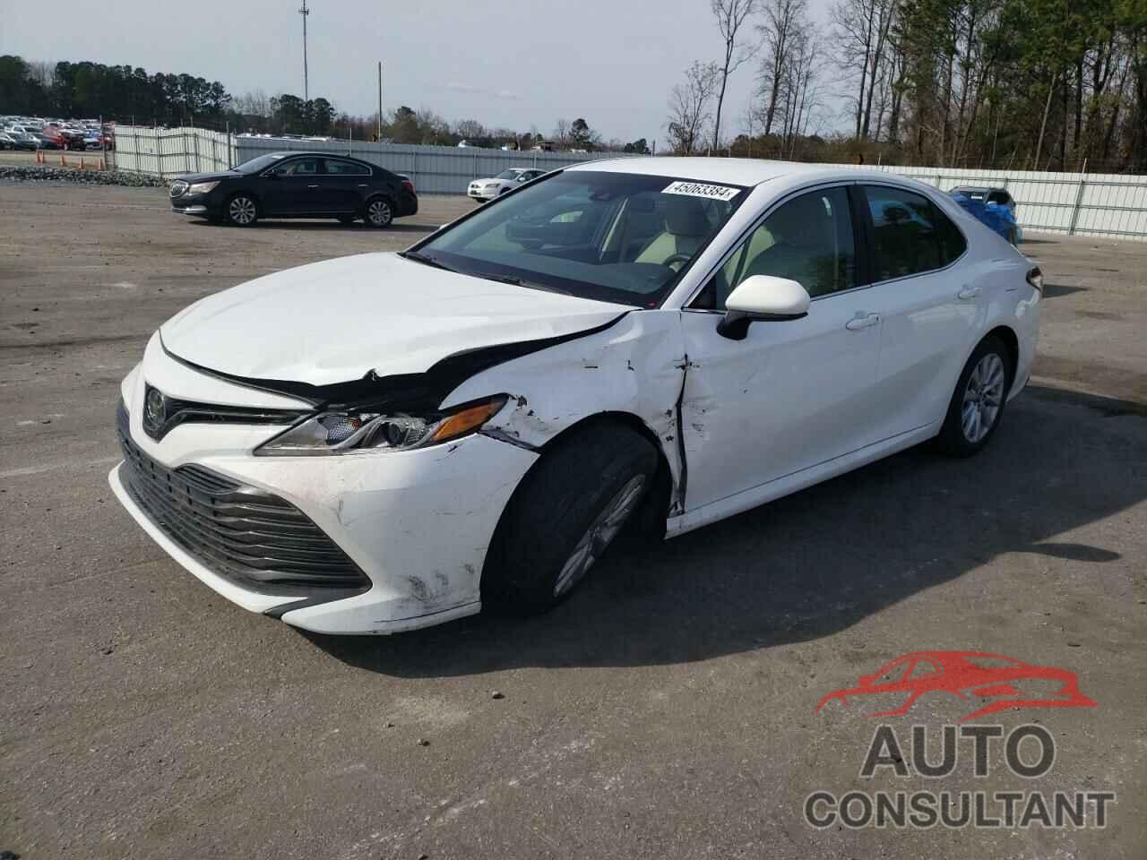 TOYOTA CAMRY 2018 - 4T1B11HK8JU610462