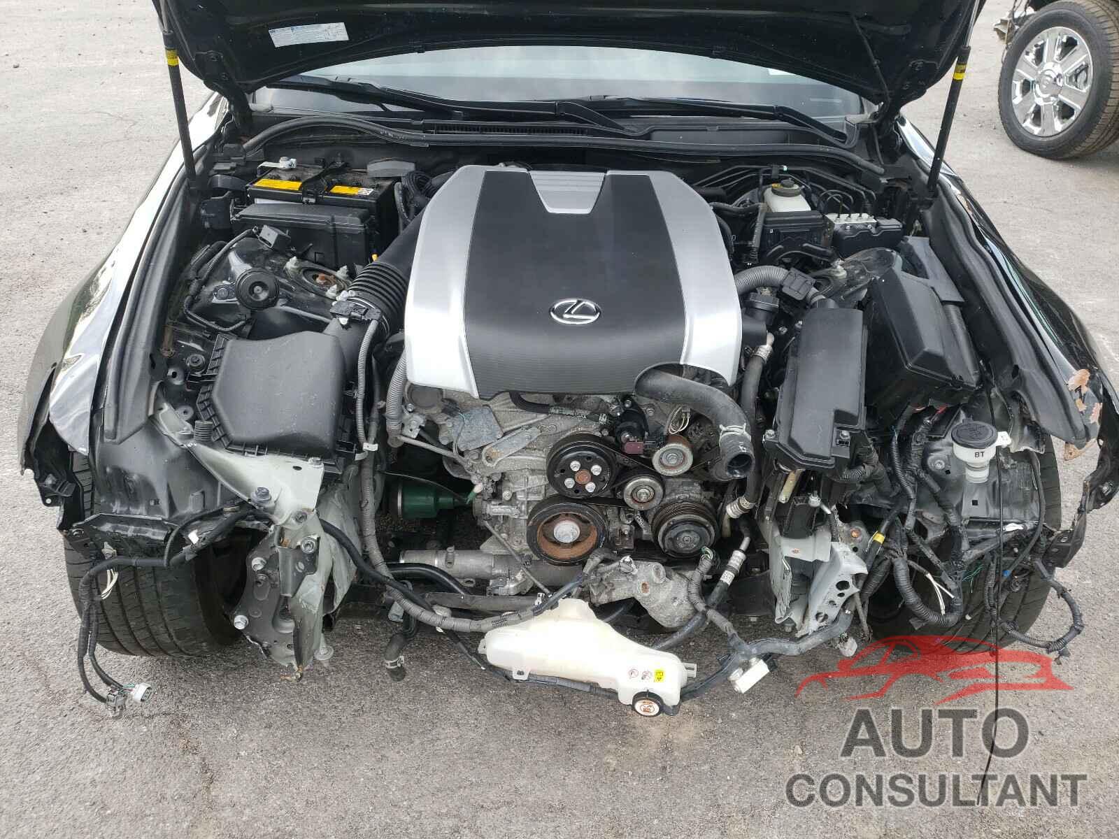 LEXUS IS 2018 - JTHC81D28J5030941