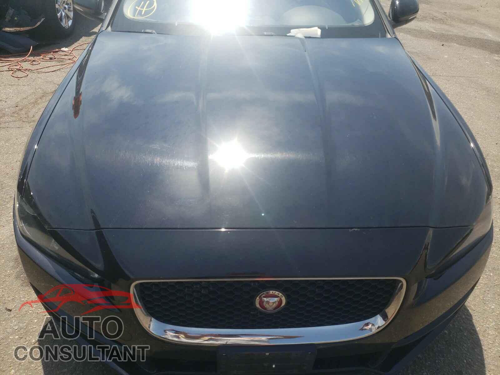JAGUAR XE 2019 - SAJAR4FX6KCP52875