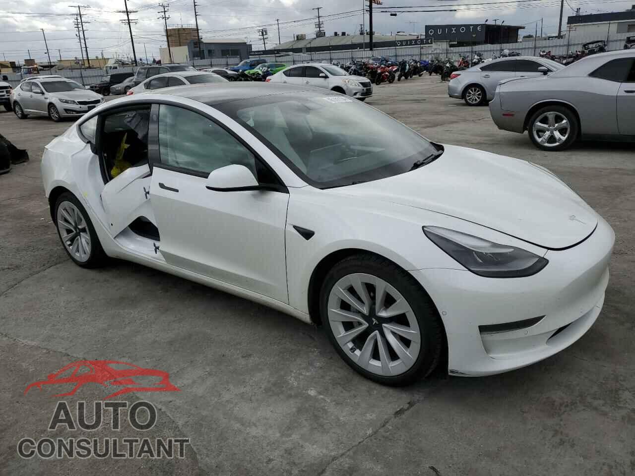TESLA MODEL 3 2021 - 5YJ3E1EA5MF989748