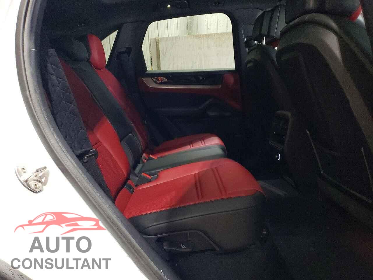 PORSCHE CAYENNE 2024 - WP1AA2AY3RDA13895