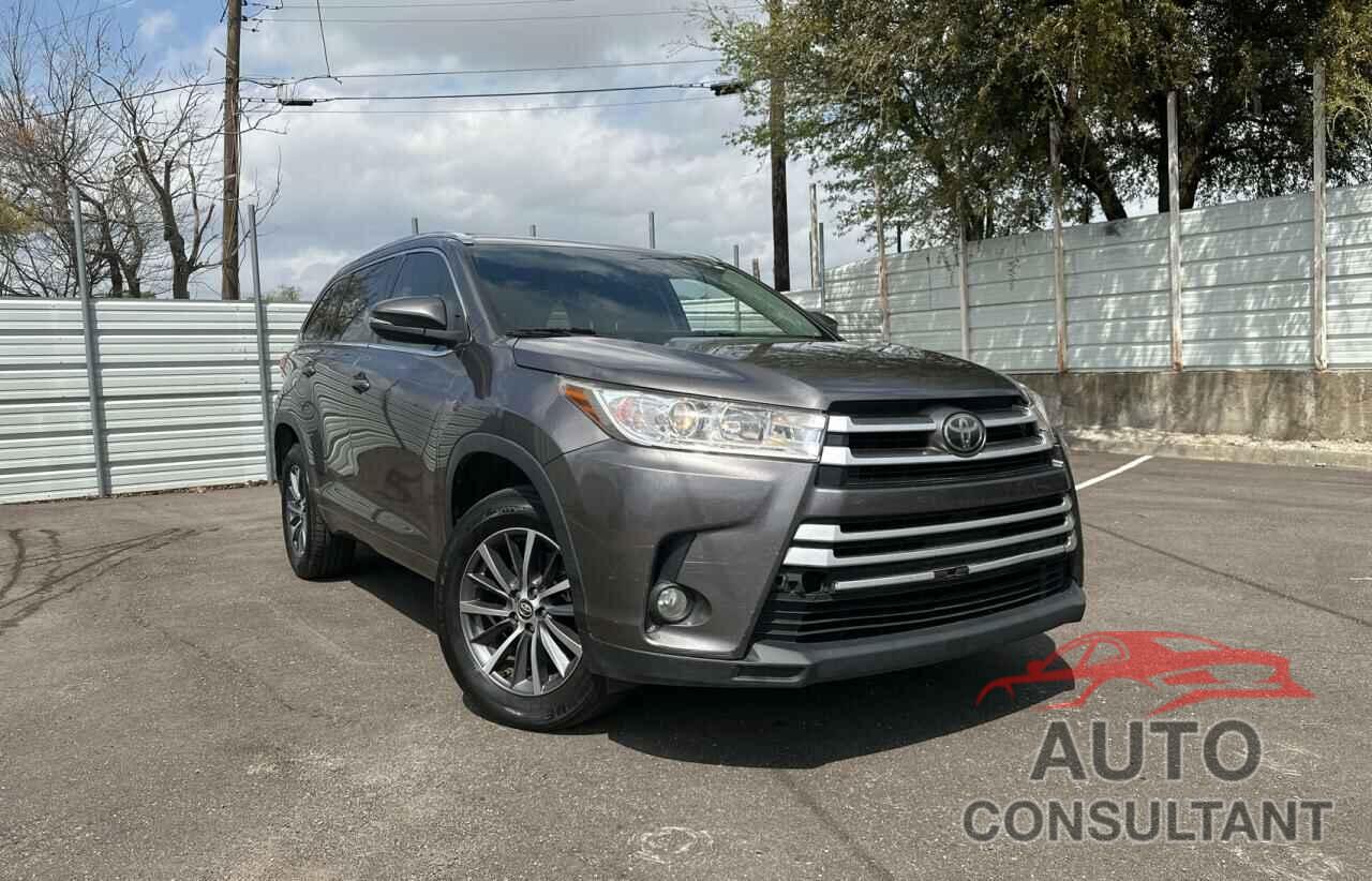TOYOTA HIGHLANDER 2017 - 5TDKZRFH6HS516758