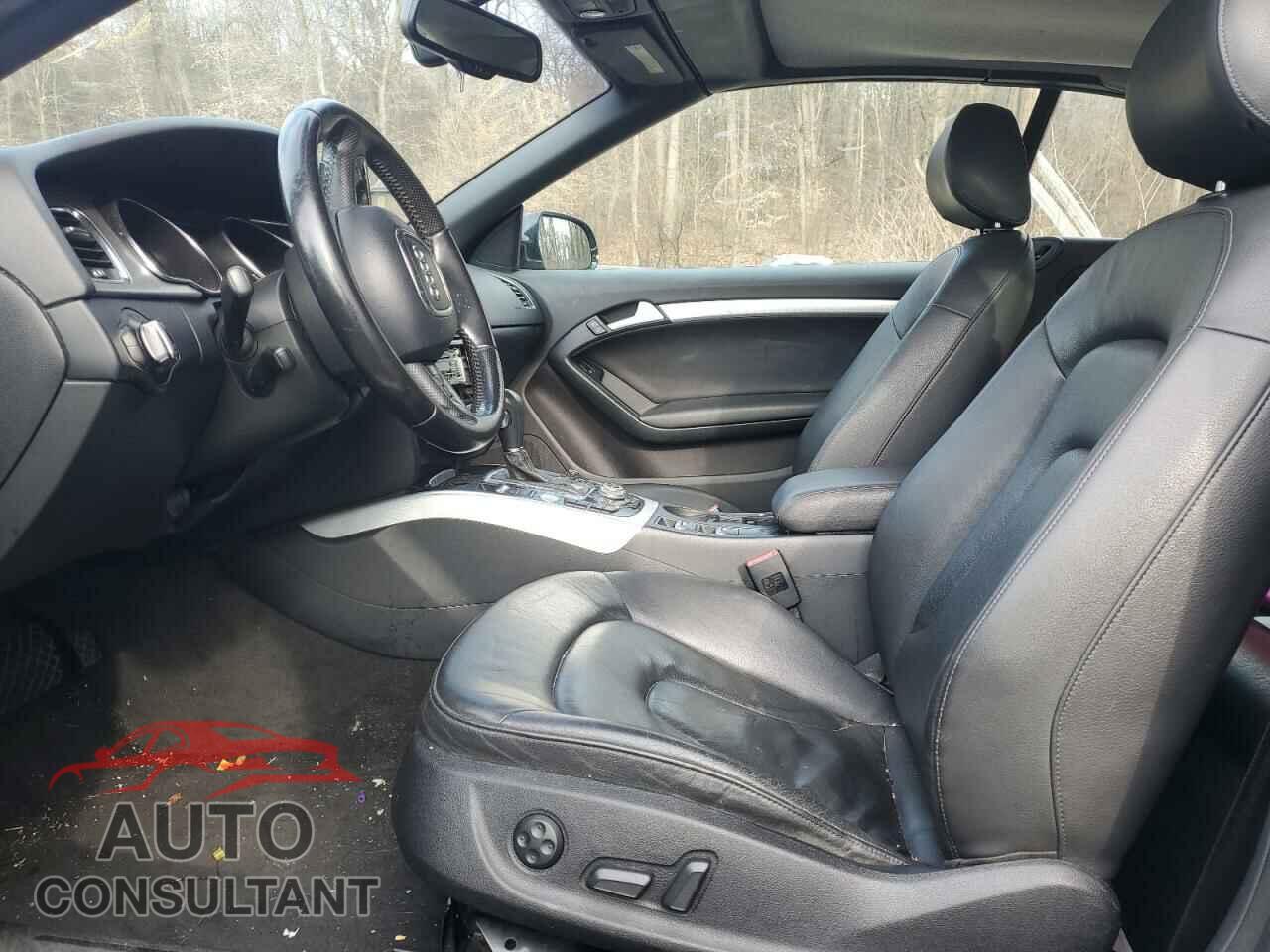 AUDI A5 2012 - WAULFAFH7CN006607