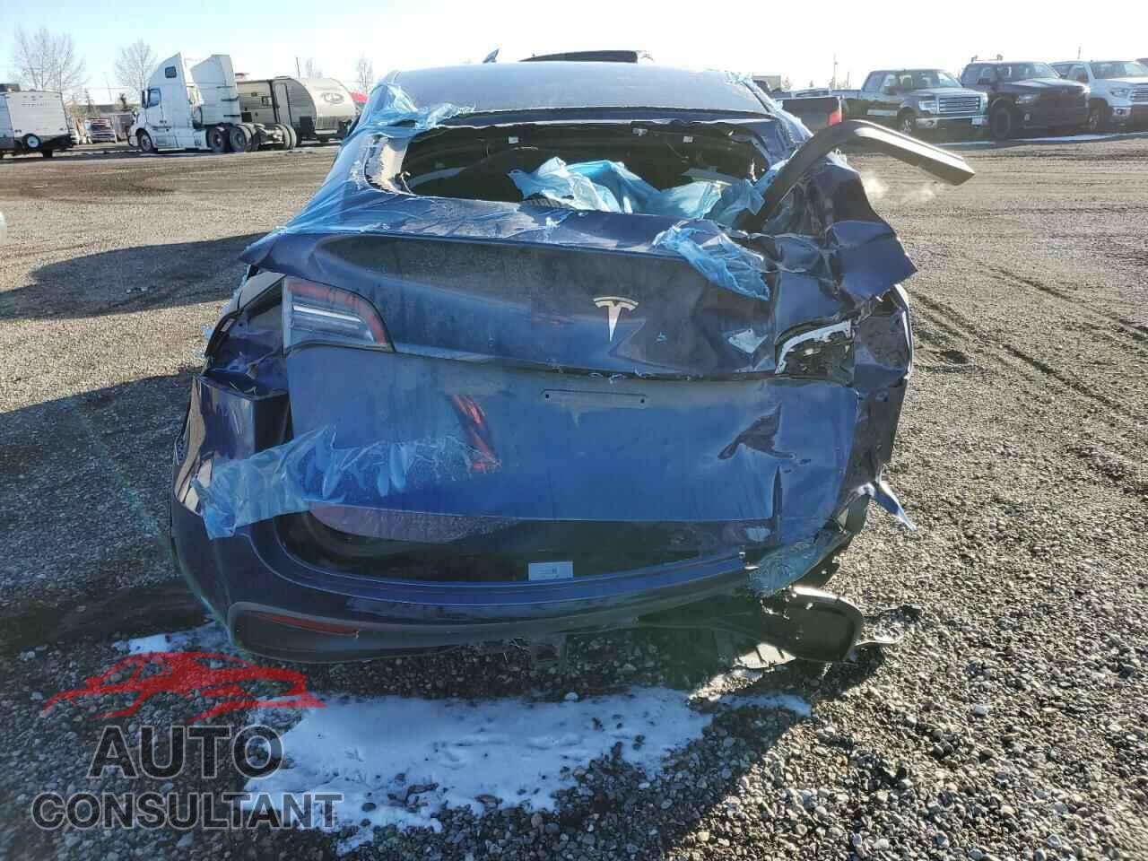 TESLA MODEL Y 2023 - LRWYGDFD7PC939409