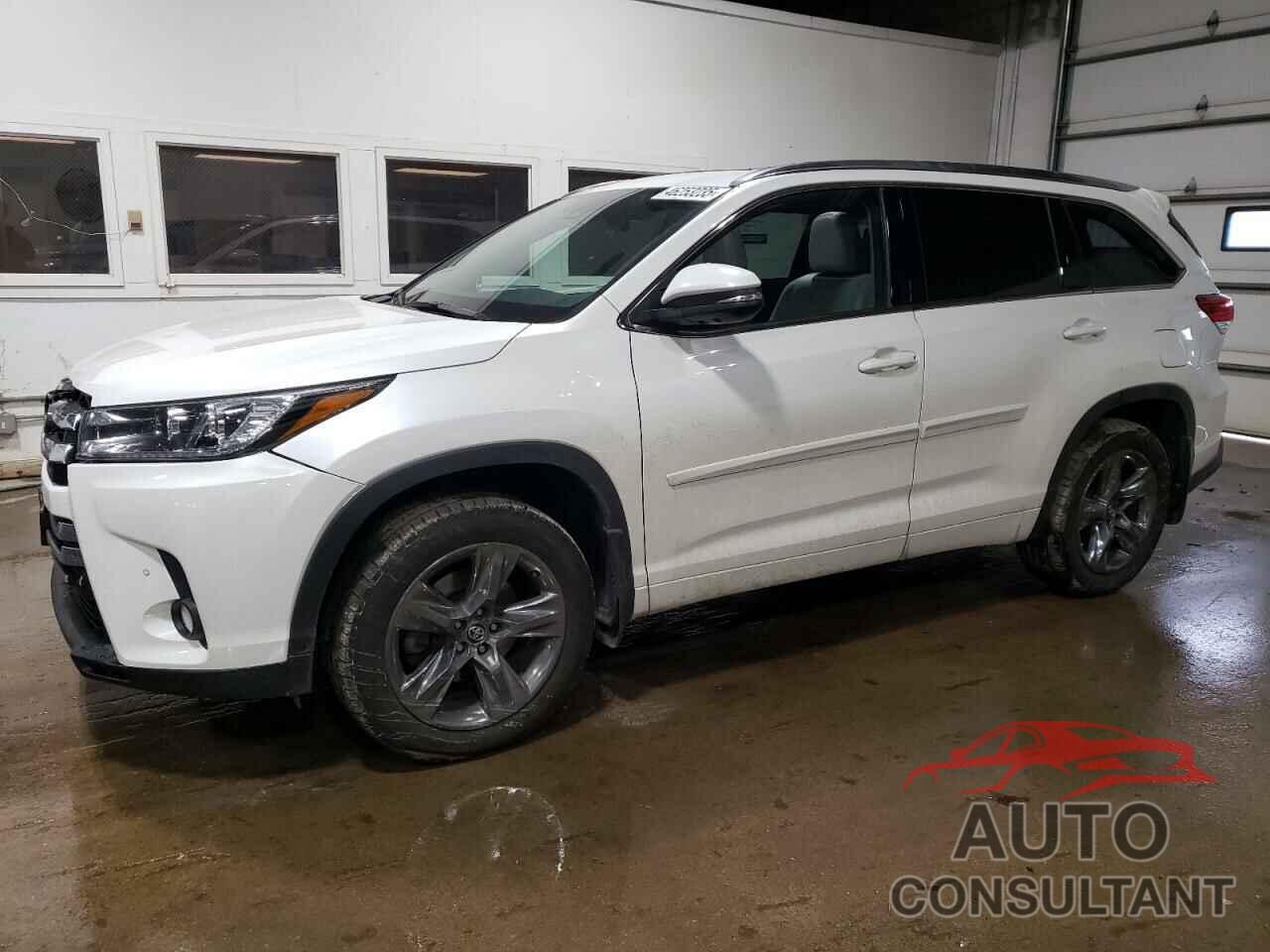 TOYOTA HIGHLANDER 2018 - 5TDDZRFH5JS889918