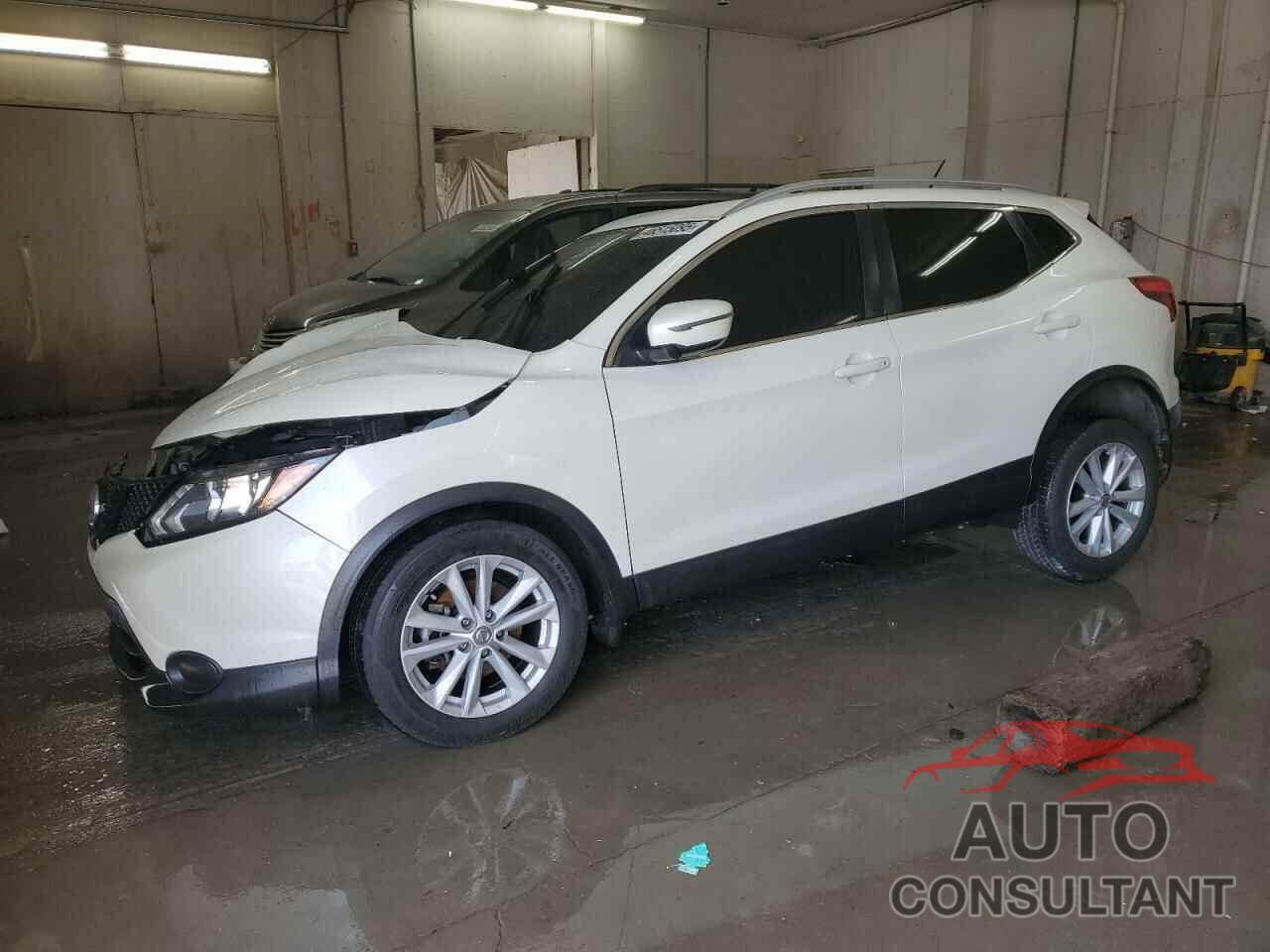 NISSAN ROGUE 2017 - JN1BJ1CP4HW015763