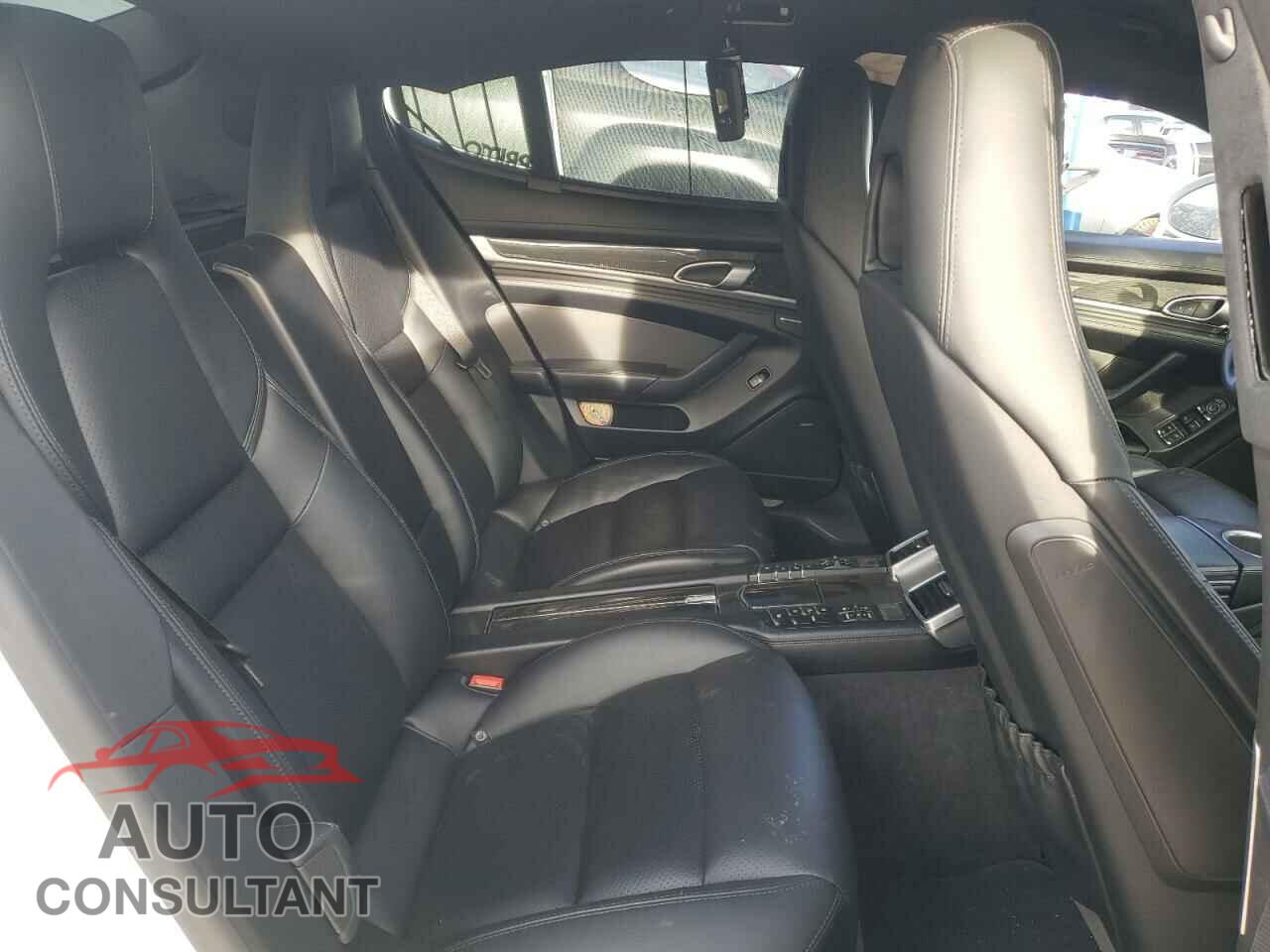 PORSCHE PANAMERA 2016 - WP0AF2A74GL081443