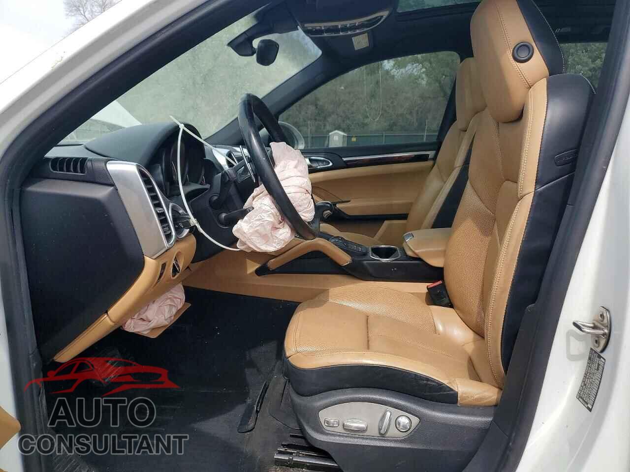 PORSCHE CAYENNE 2016 - WP1AA2A25GKA08945