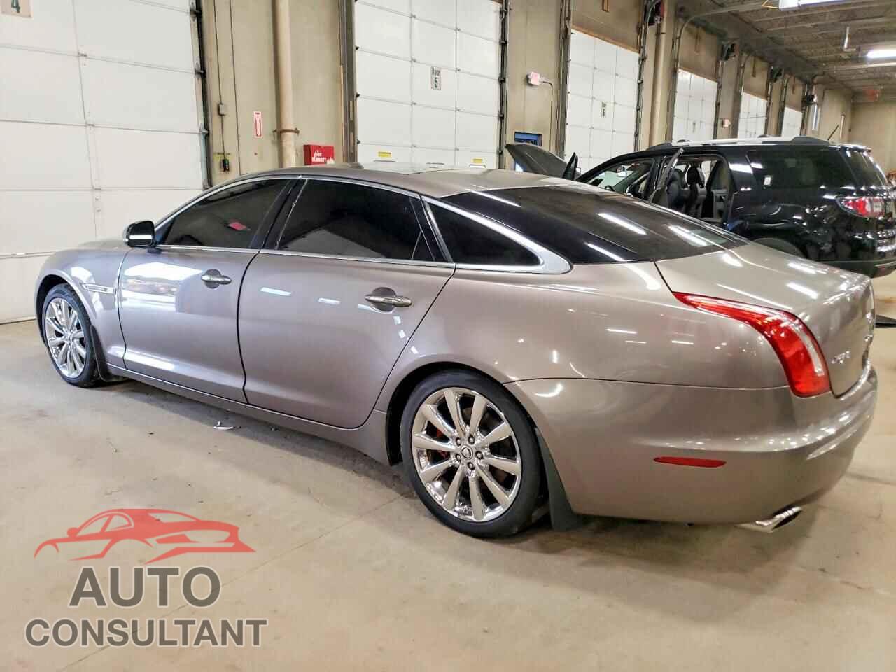 JAGUAR XJ 2011 - SAJWA2GB4BLV06749