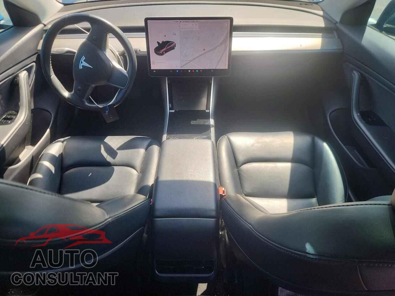 TESLA MODEL 3 2019 - 5YJ3E1EB8KF390221