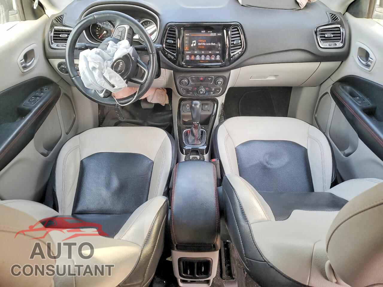 JEEP COMPASS 2019 - 3C4NJCCB3KT769308