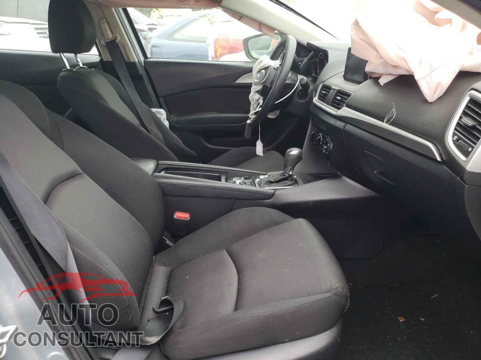 MAZDA 3 2017 - 3MZBN1U76HM100276