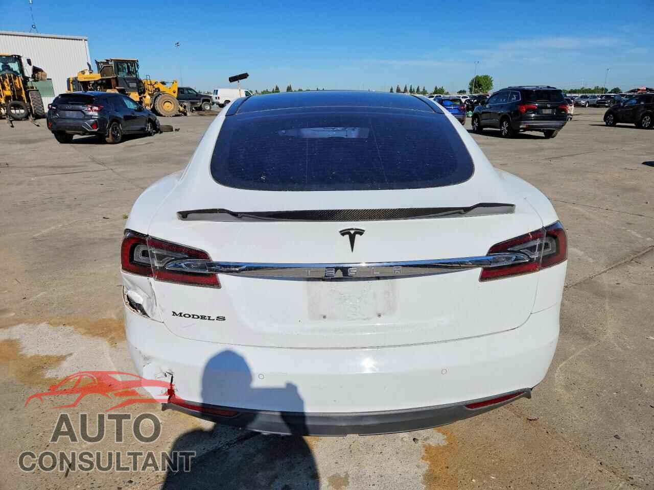 TESLA MODEL S 2016 - 5YJSA1E16GF133905