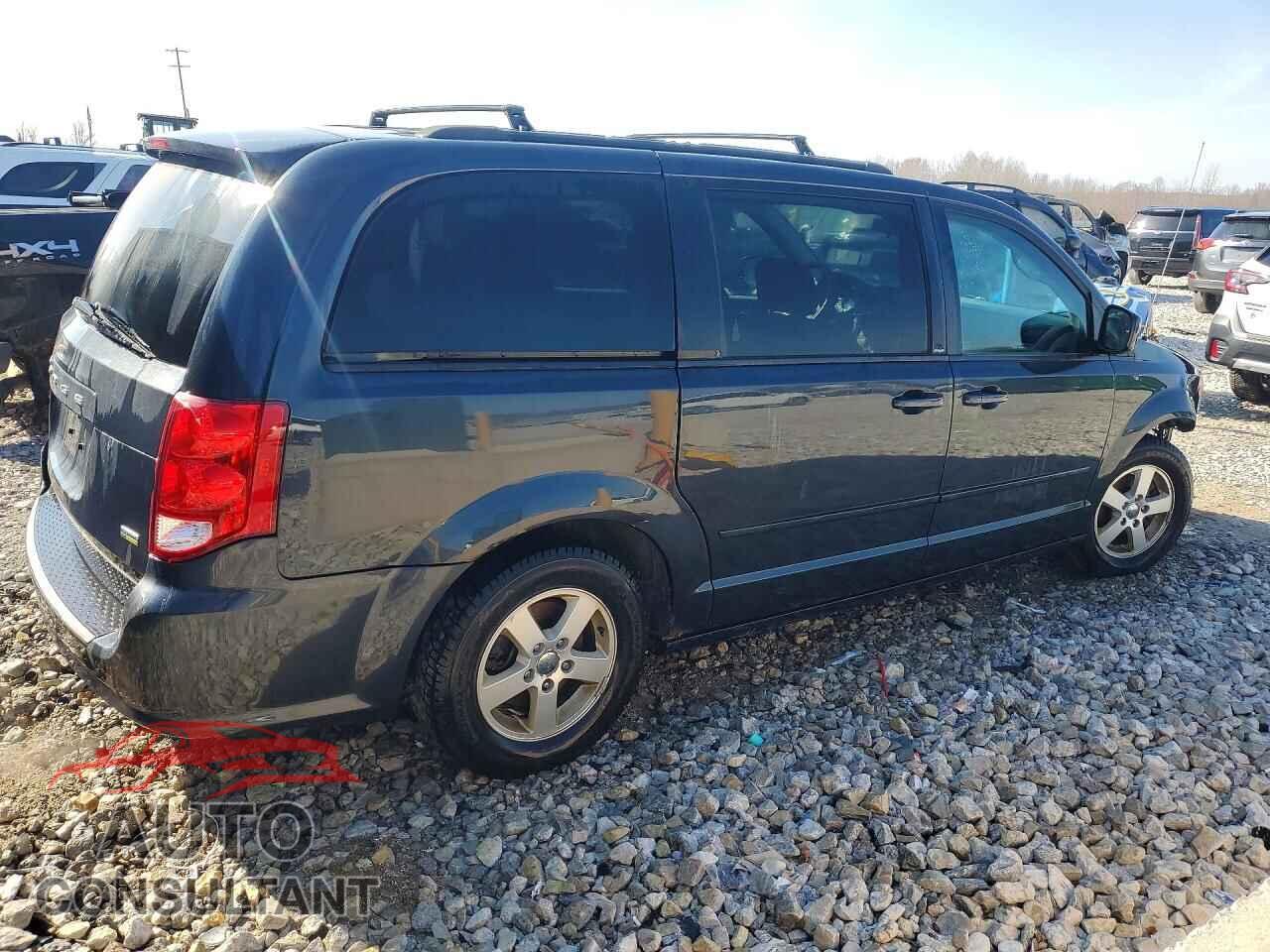 DODGE CARAVAN 2013 - 2C4RDGCG9DR611119