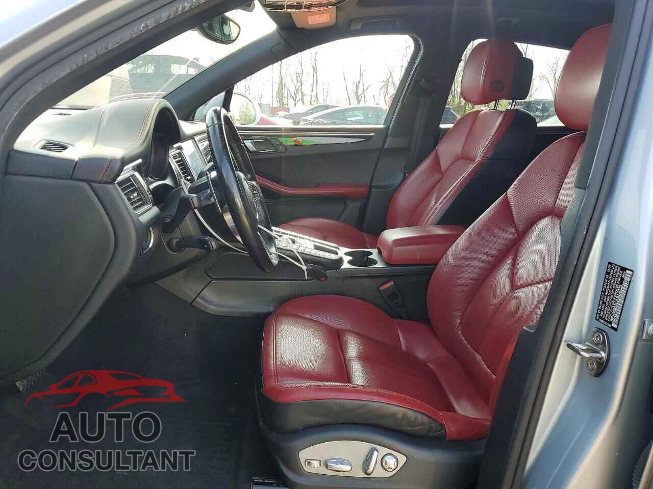PORSCHE MACAN 2018 - WP1AA2A50JLB12030