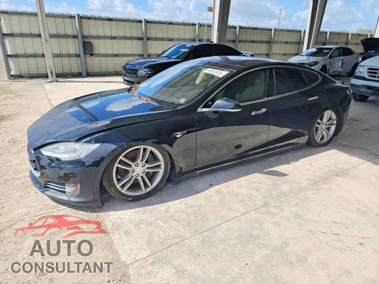 TESLA MODEL S 2013 - 5YJSA1DN9DFP07929