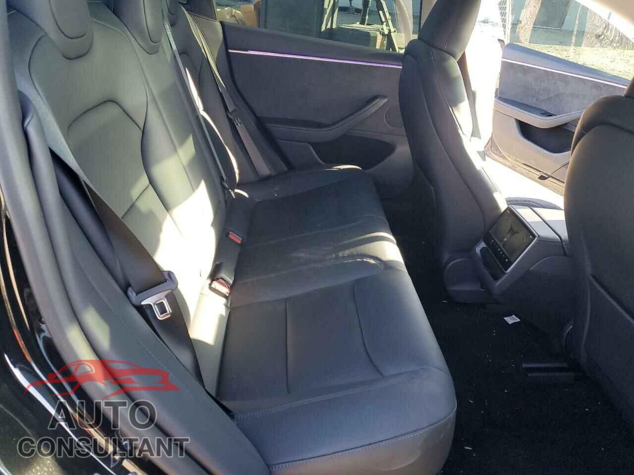 TESLA MODEL 3 2024 - 5YJ3E1EB8RF756012