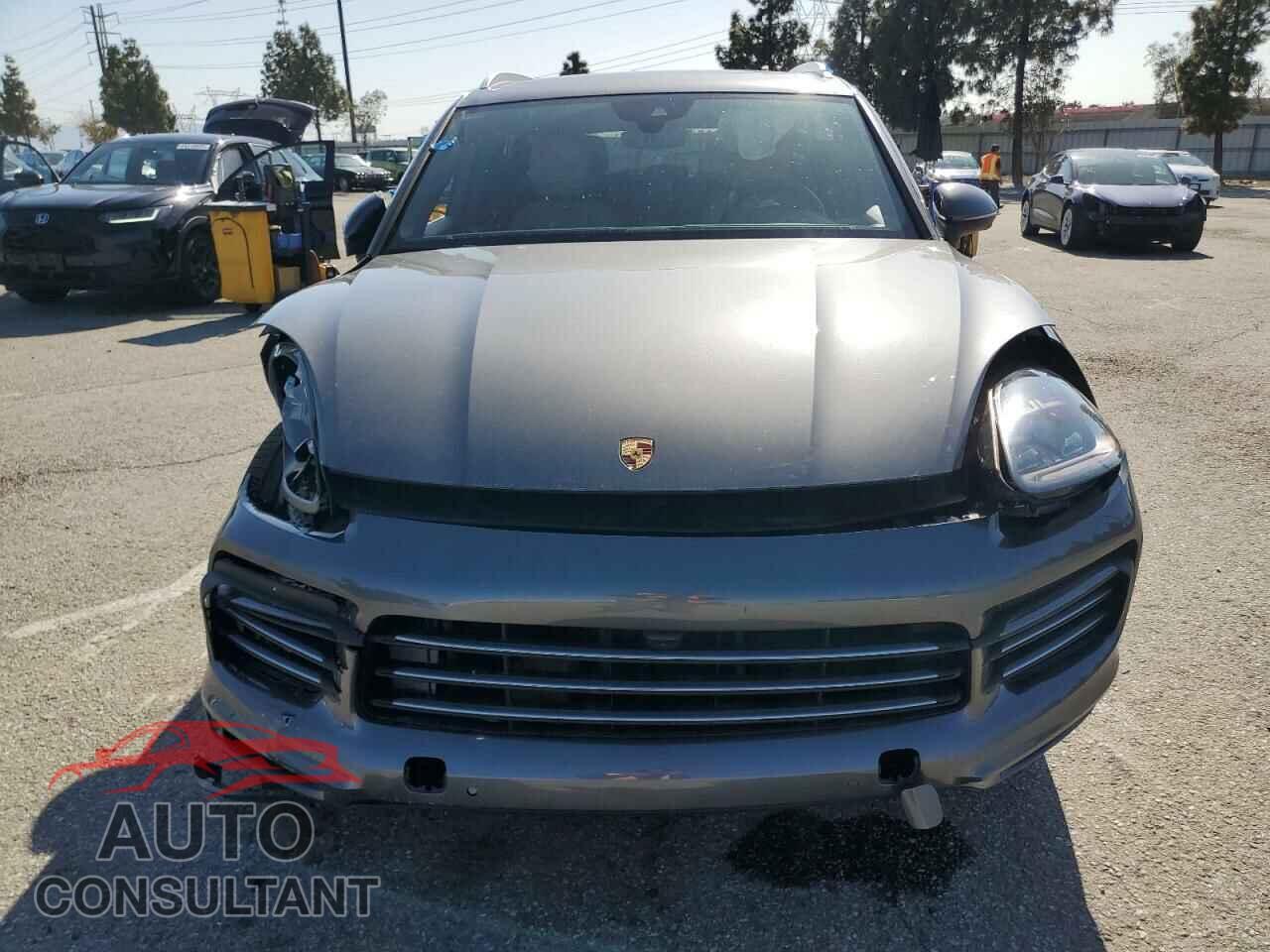 PORSCHE CAYENNE 2019 - WP1AA2AY3KDA18665