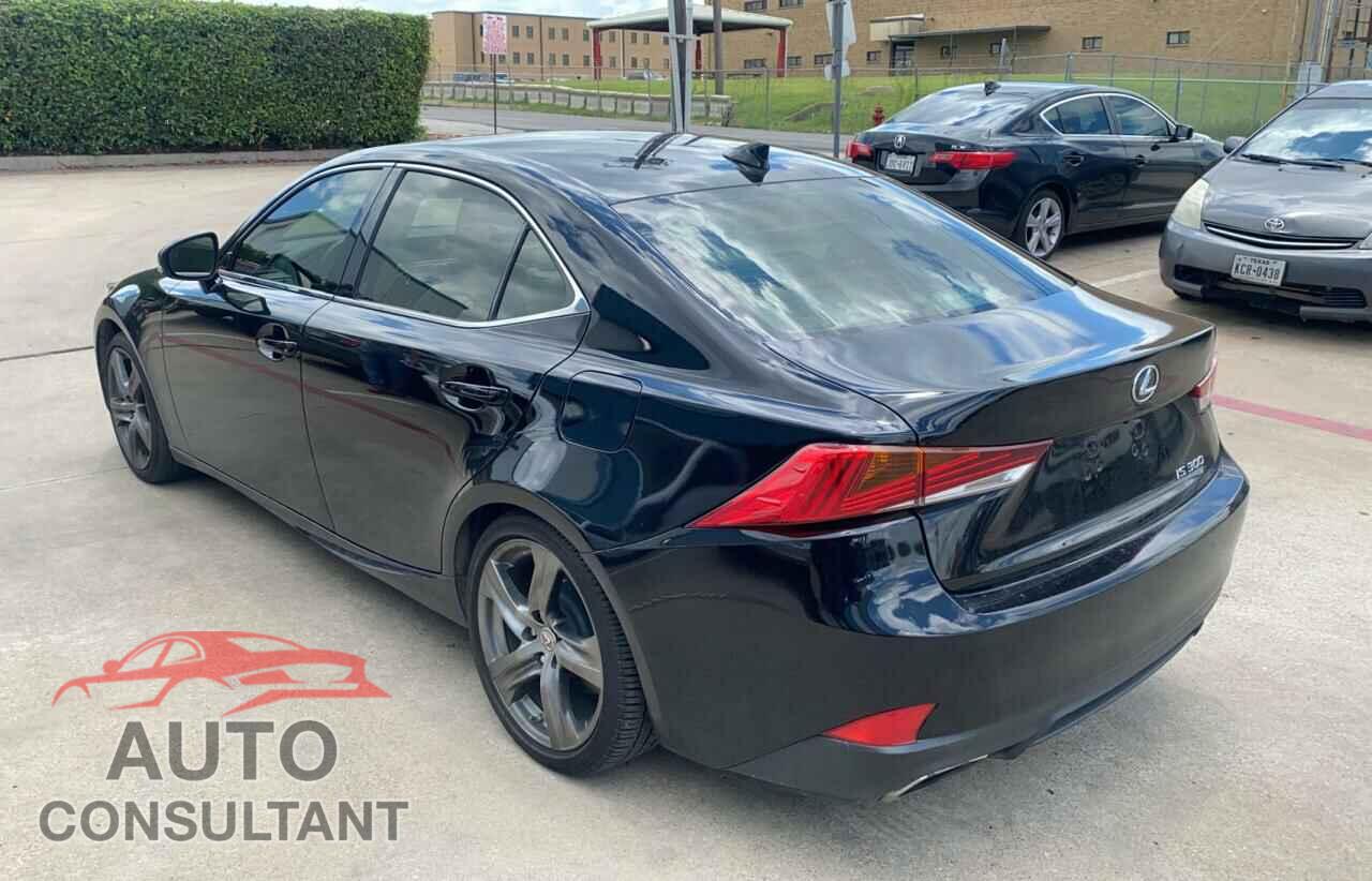 LEXUS IS 2018 - JTHBA1D22J5071145