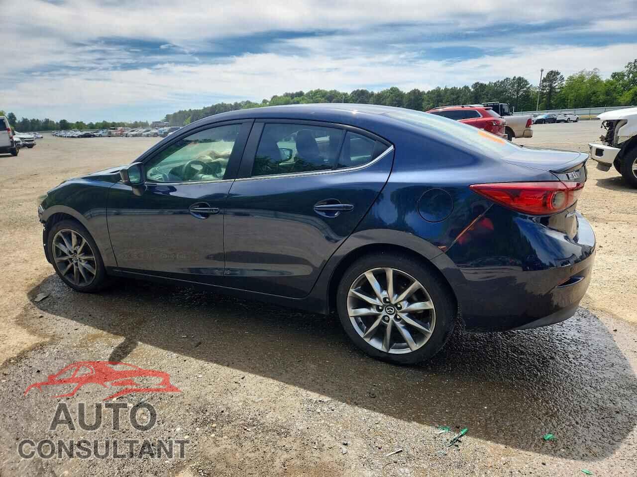 MAZDA 3 2018 - 3MZBN1V38JM168340