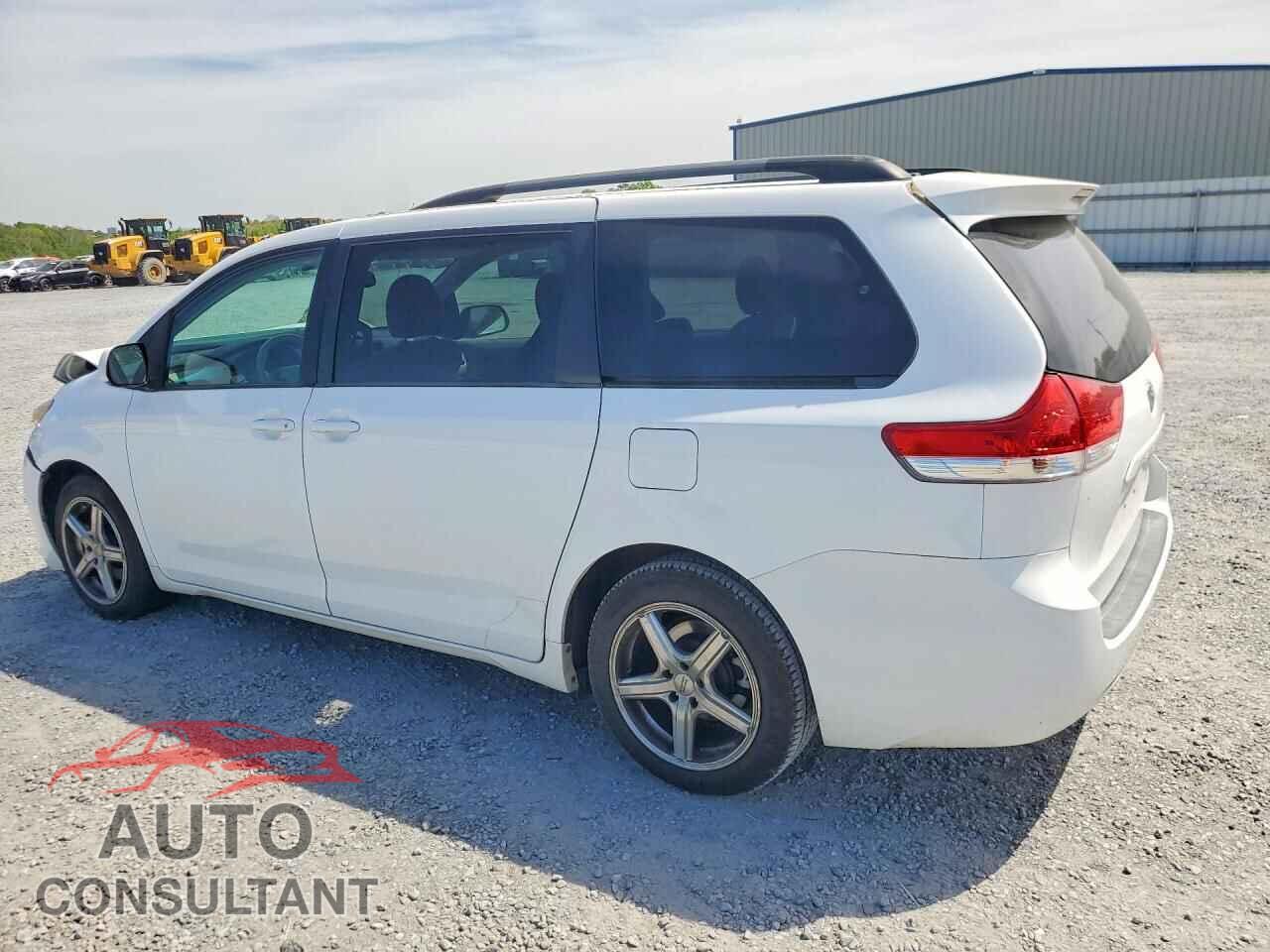 TOYOTA SIENNA 2013 - 5TDKK3DC8DS313146