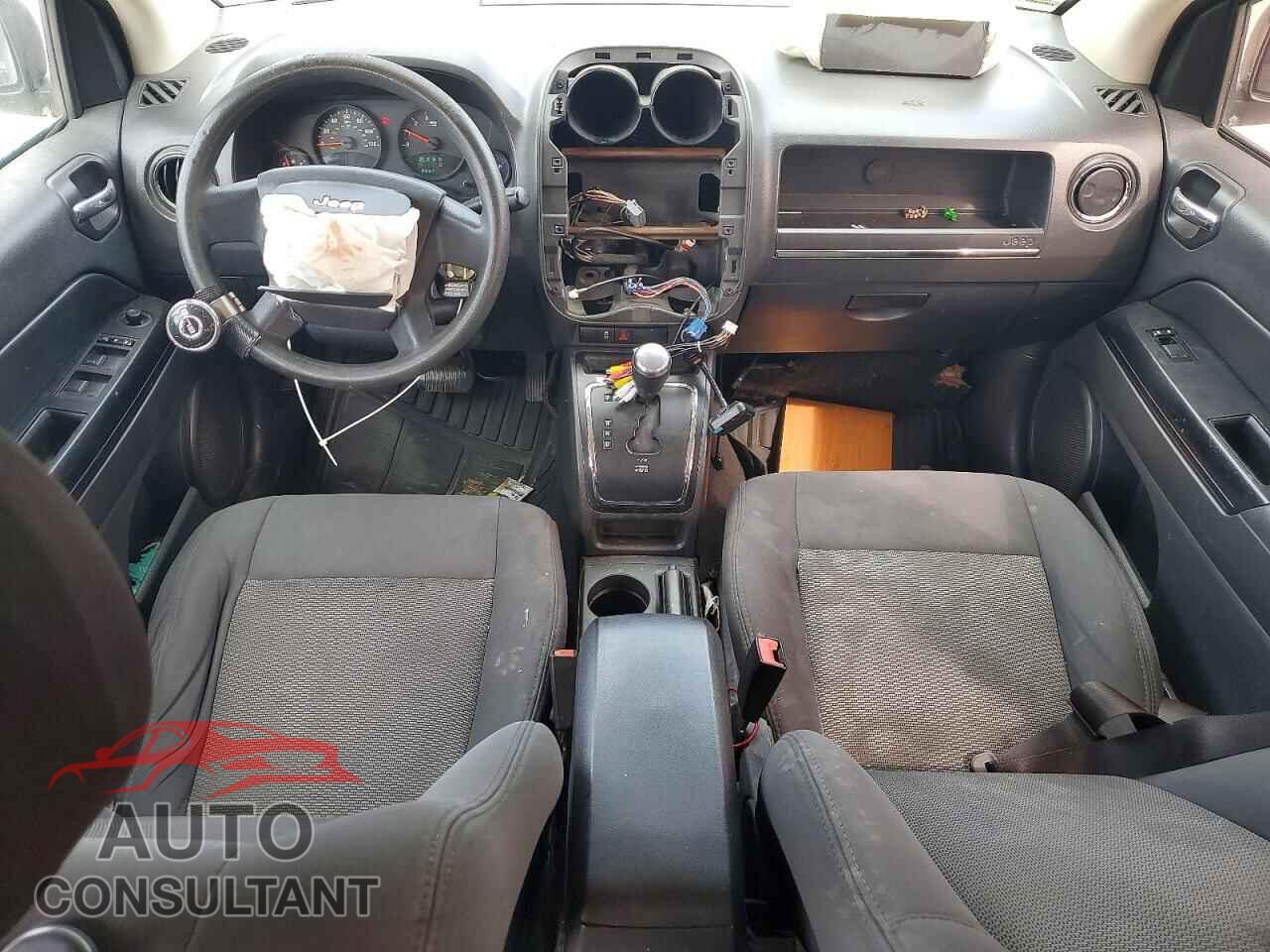 JEEP COMPASS 2010 - 1J4NT4FB3AD642424